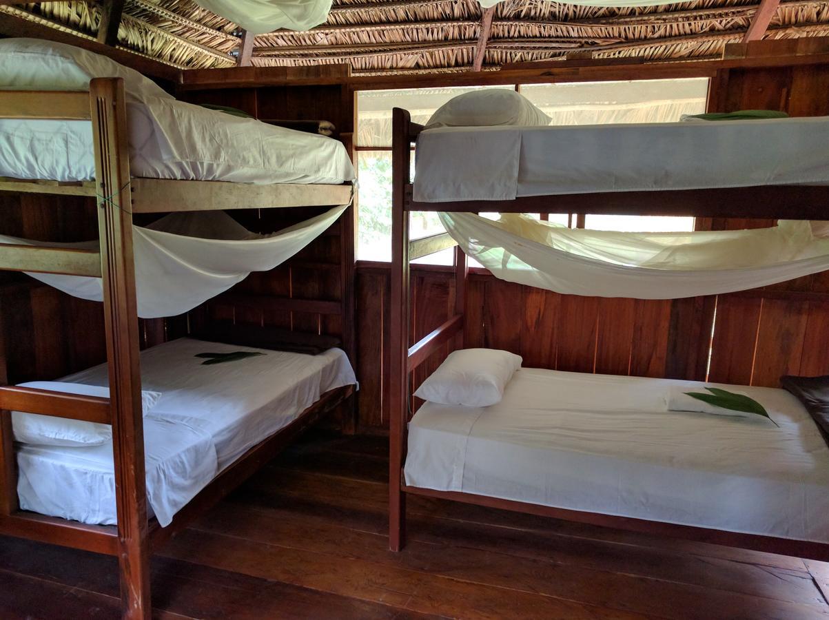 Green Forest Ecolodge Puerto Montufar Buitenkant foto