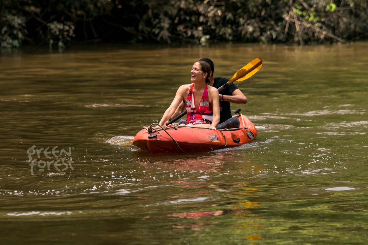 Green Forest Ecolodge Puerto Montufar Buitenkant foto